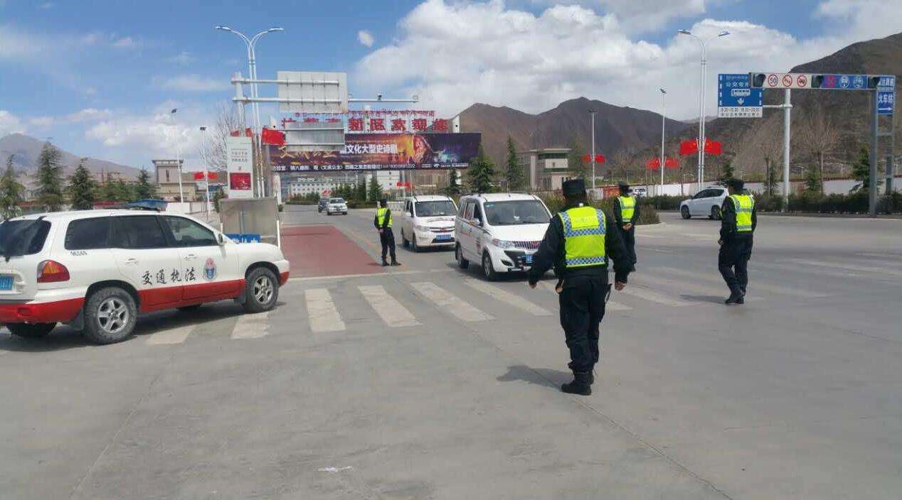 紅燈亮后3秒鐘電子眼才啟動?教你分分鐘處理異地違章！