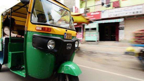 新三板財經(jīng):電動三輪出租車在印受熱捧 軟銀騰訊滴滴紛紛注資