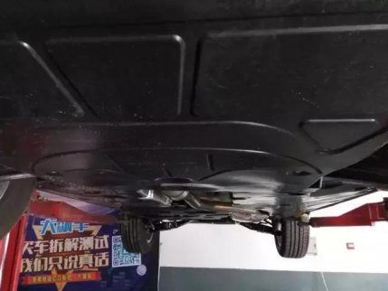 40多萬(wàn)的途昂竟然是是從高爾夫改過(guò)來(lái)的？！